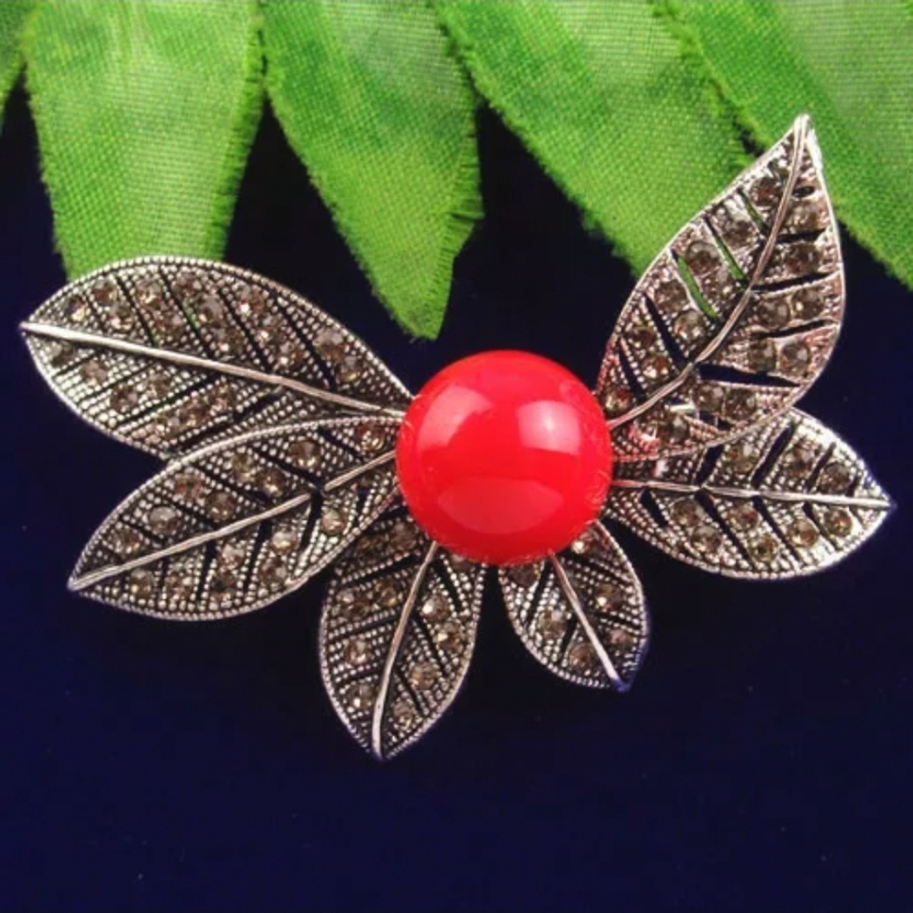 Red Jade Tibetan Silver inlay Rhinestone flower Brooch